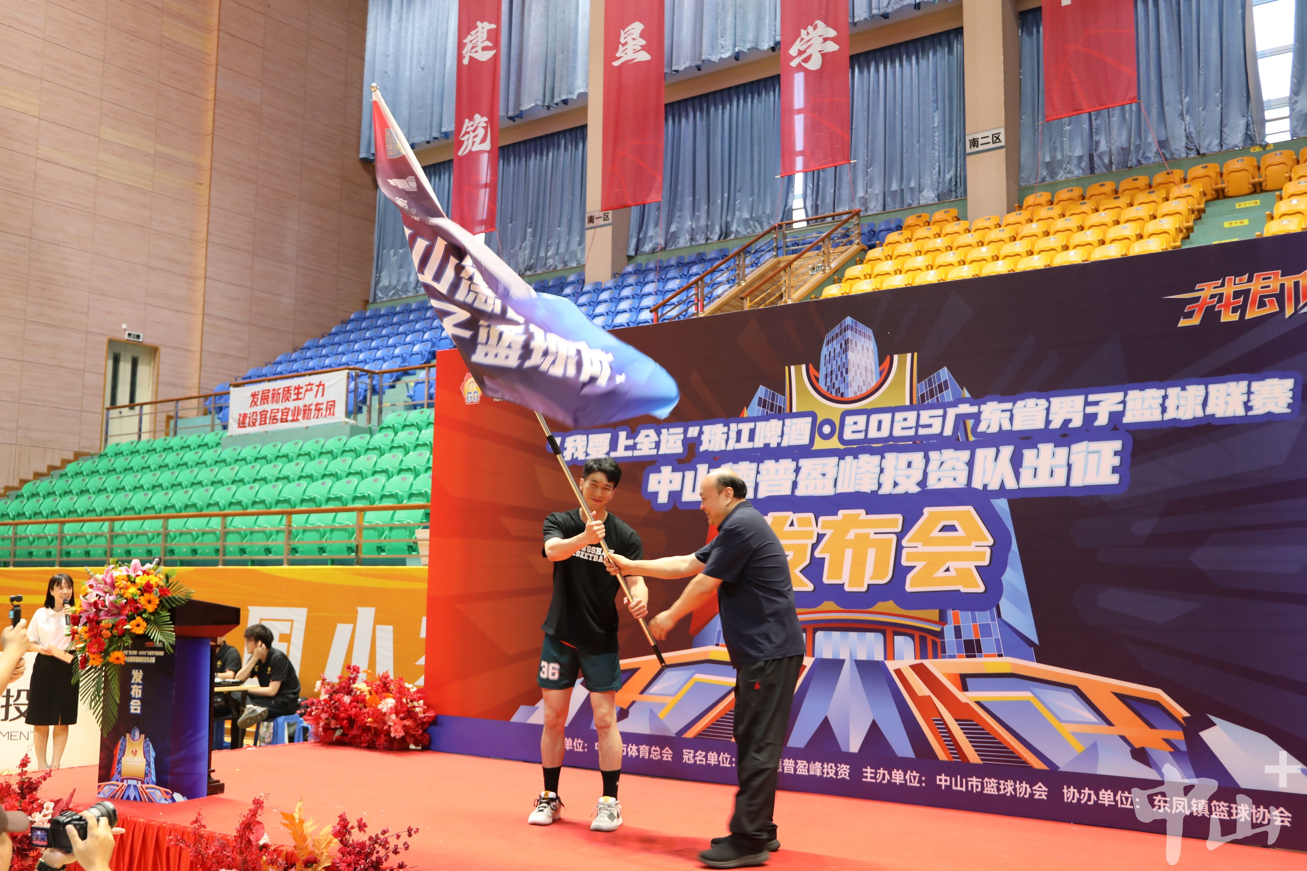 香港男篮挑战困难，全力备战冲击胜利的简单介绍