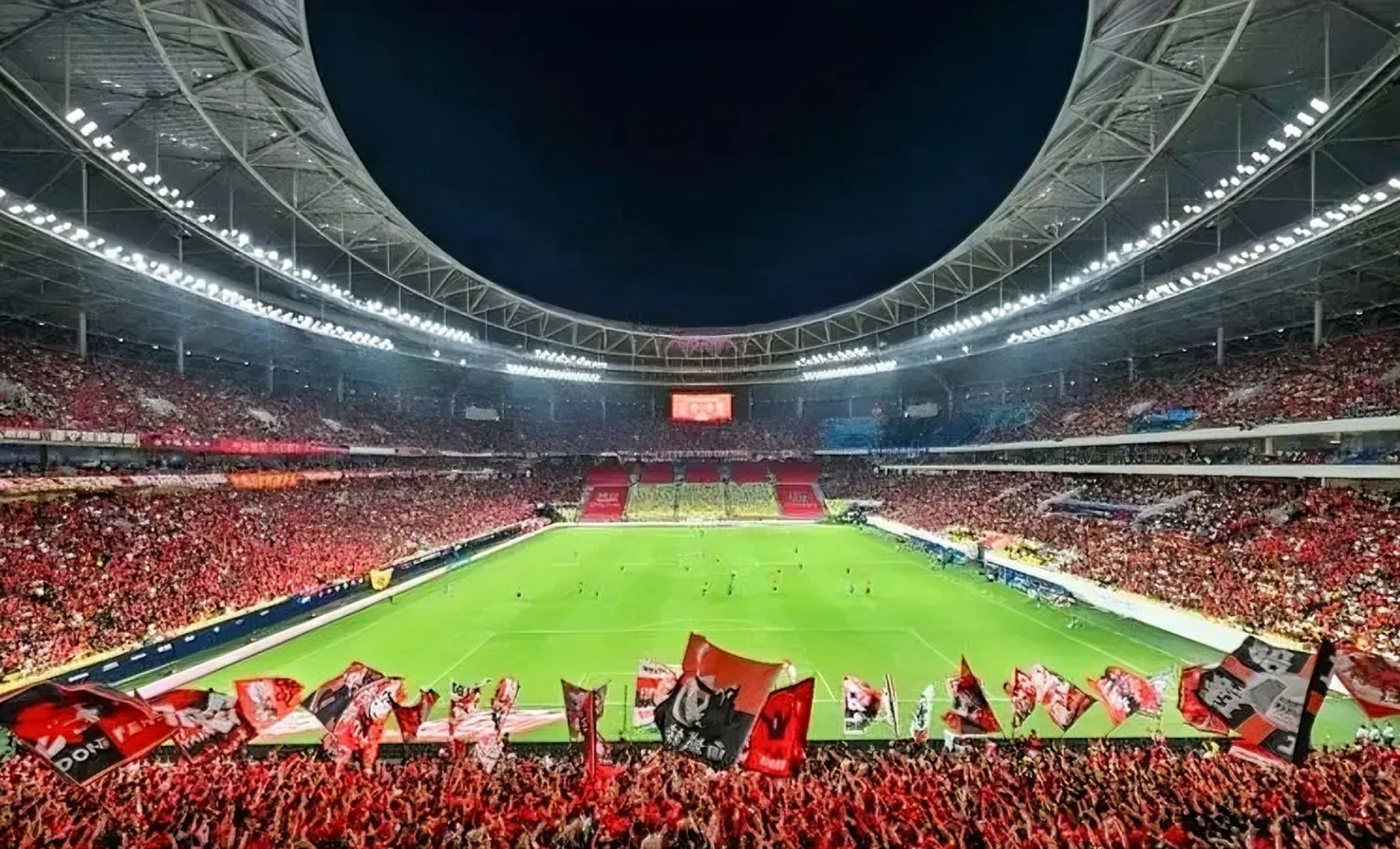 包含热浪滚滚！国内足球赛场精彩继续的词条