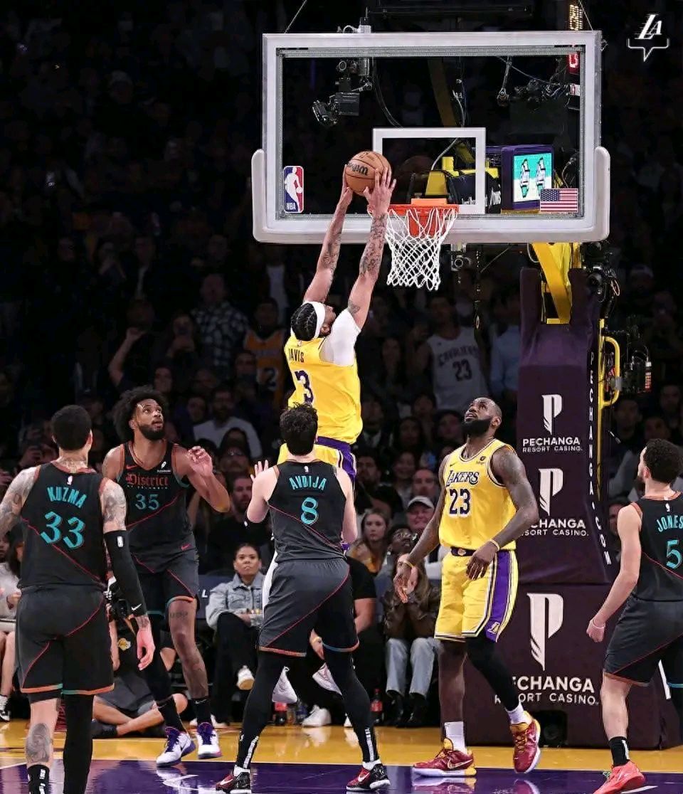 爱游戏官方入口-强劲新秀横空出世,实力赢得瞩目赞誉的简单介绍