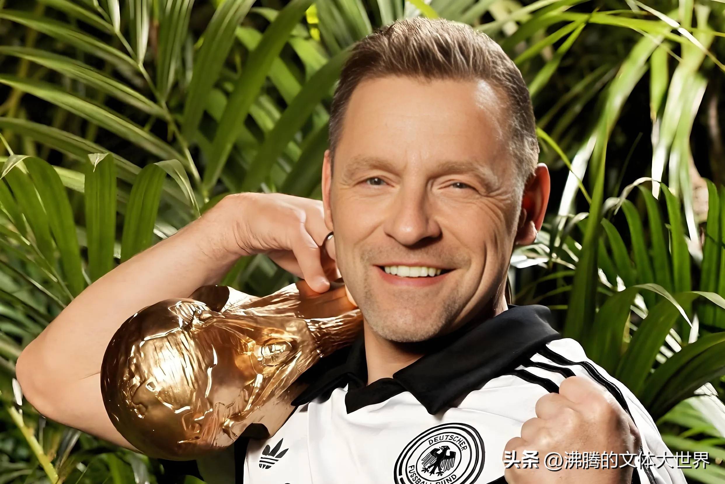 爱游戏官网-足球明星再度亮相,为球队带来胜利的希望