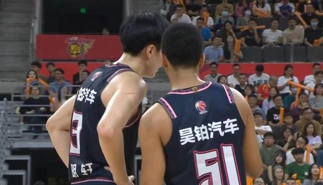 广东宏远主场大捷击败山东队 广东宏远主场大捷击败山东队