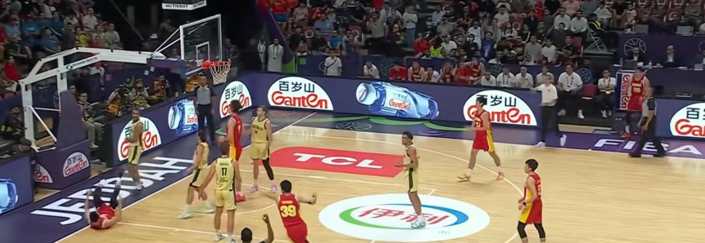 江苏男篮遭遇失利,沦为输球队伍 江苏男篮遭遇失利,沦为输球队伍