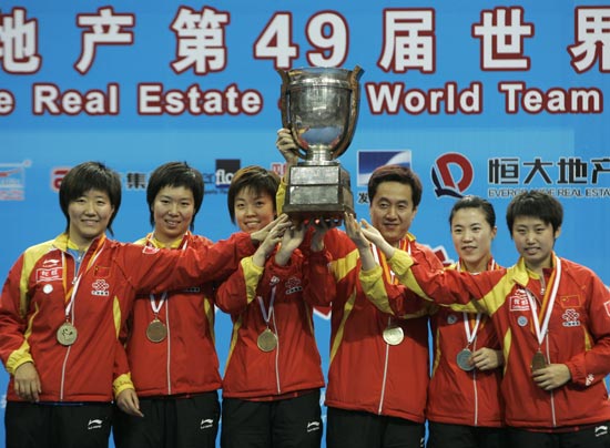 爱游戏官方入口-擂台之争！中国球队面对东方巨人，斗志昂扬的简单介绍