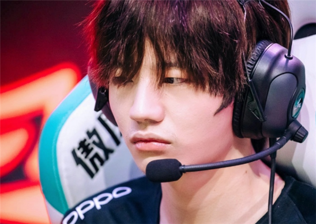 关于KT碾压FPX,Bin拿下关键大龙强强对话四强赛,点燃全场激情的信息 关于KT碾压FPX,Bin拿下关键大龙强强对话四强赛,点燃全场激情的信息