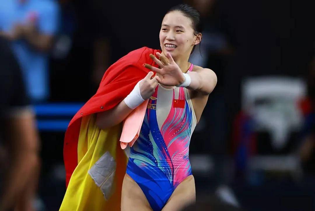 爱游戏tv-跳水运动员优雅动作夺金称霸的简单介绍