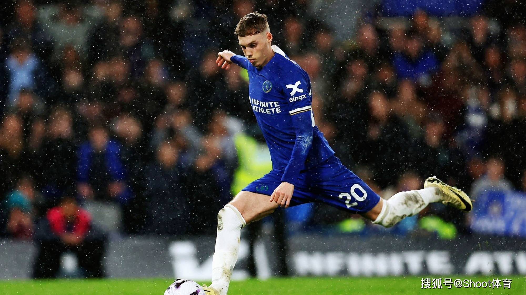 爱游戏APP-霍芬海姆客场获胜，球员表现出色