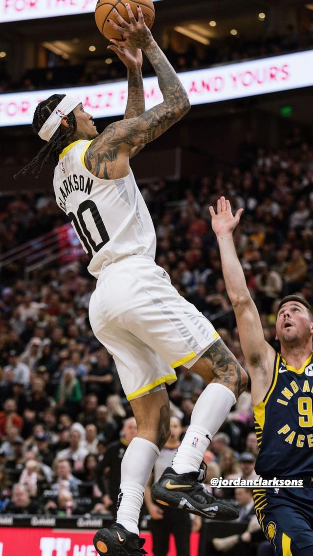 爵士队两连胜击败步行者队晋级西部决赛 爵士队两连胜击败步行者队晋级西部决赛