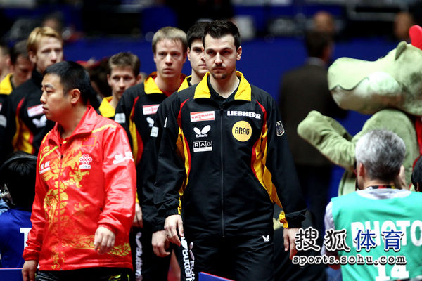 爱游戏APP-中国队险胜德国队,张继科统治全场