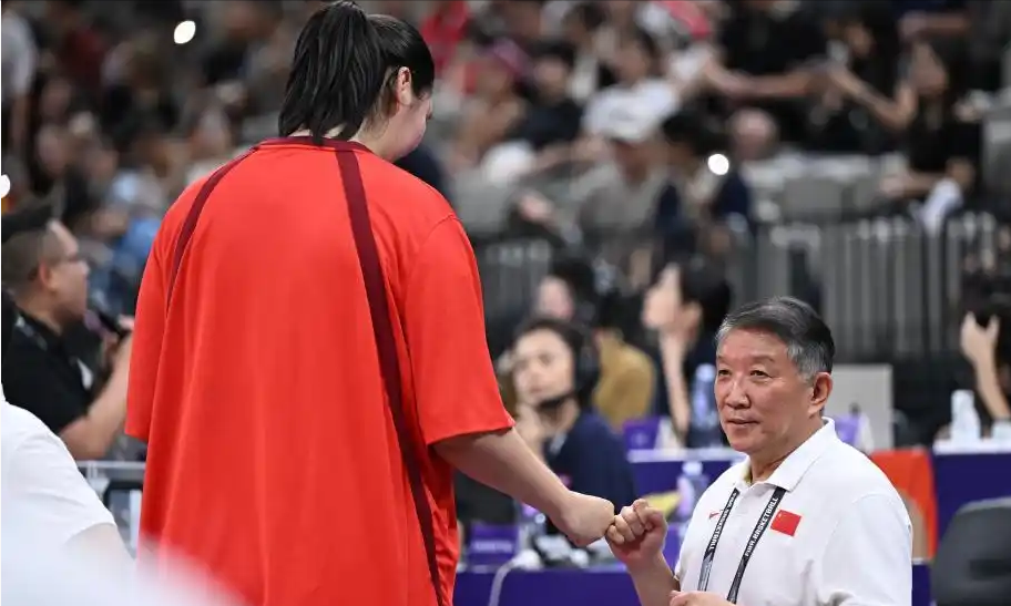 爱游戏-包含印度队鏖战日本队,马琳高光表现的词条