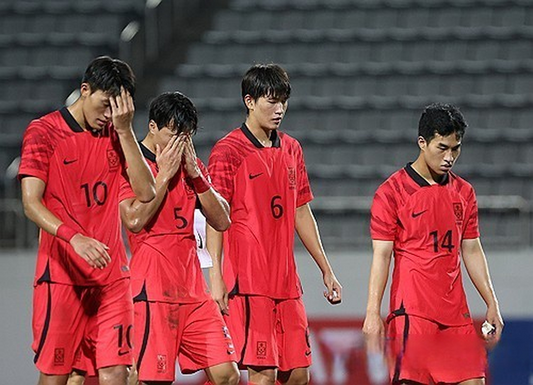 爱游戏tv-包含韩国队轻取丹麦队,安赛龙统治全场的词条