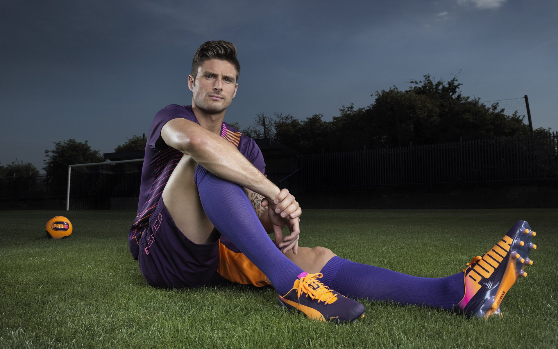 阿什拉夫撕裂蓝潮，一场2-1背后，尤文翻盘那不勒斯的反差美学