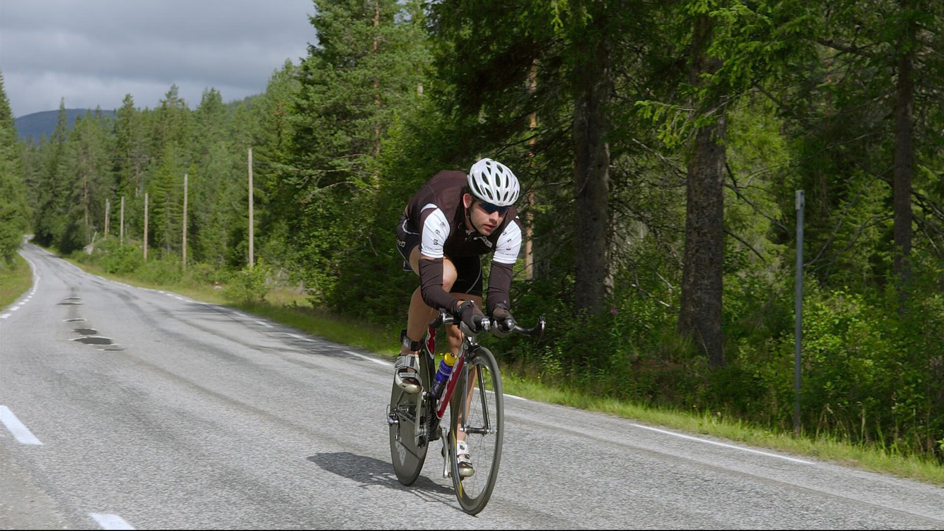 绝境之刃，马龙扛起瑞典战旗，最后一击刺穿波兰铁壁